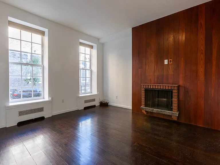 106 Washington Pl #2 — Photo 3