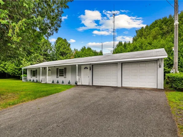 1008 Albany Rd, Clayville, NY 13322