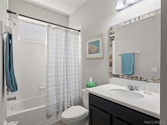 3rd image of 4896 Palmetto Park Dr