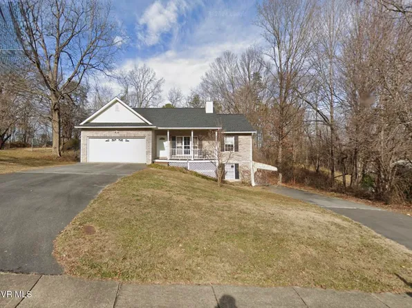 1316 Seminole Dr, Johnson City, TN 37604