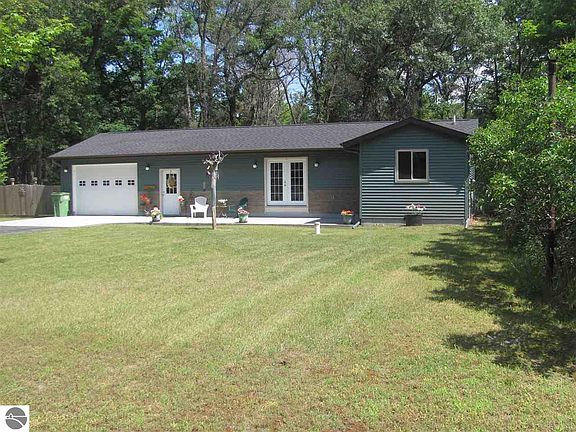 2nd image of 3351 Bella Ln