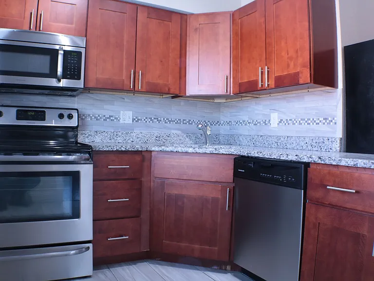 3825 Baltimore Ave — Photo 21