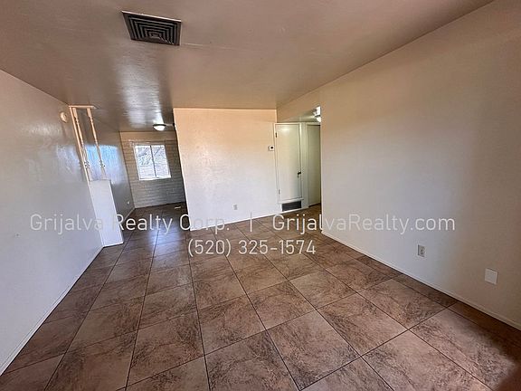 3rd image of 3256 E Blacklidge Dr #3256