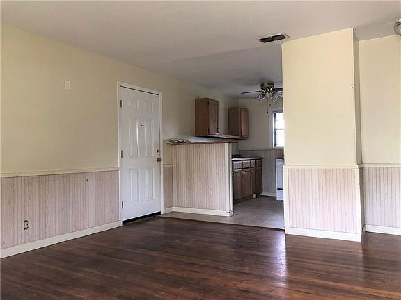4th image of 105 Holly Dr