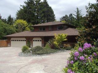 2610 V St, Eureka, CA 95501