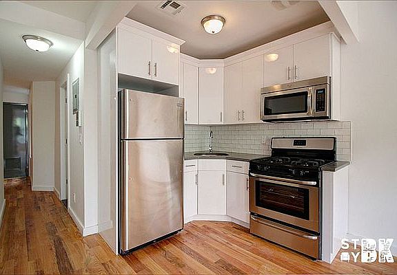 2nd image of 493 Prospect Pl APT 4A