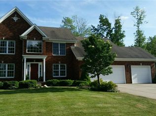 49 Birdsong Pkwy, Orchard Park, NY 14127