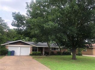 1229 Rolling Hills Dr S, Graham, TX 76450