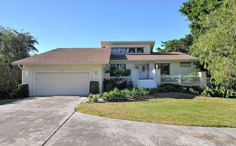1st image of 1645 Blakemore Ln