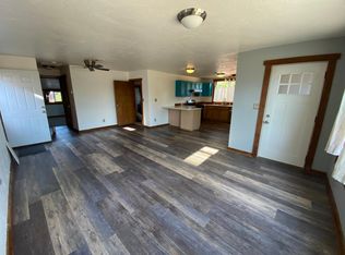 520 Bauer Ave, Mancos, CO 81328