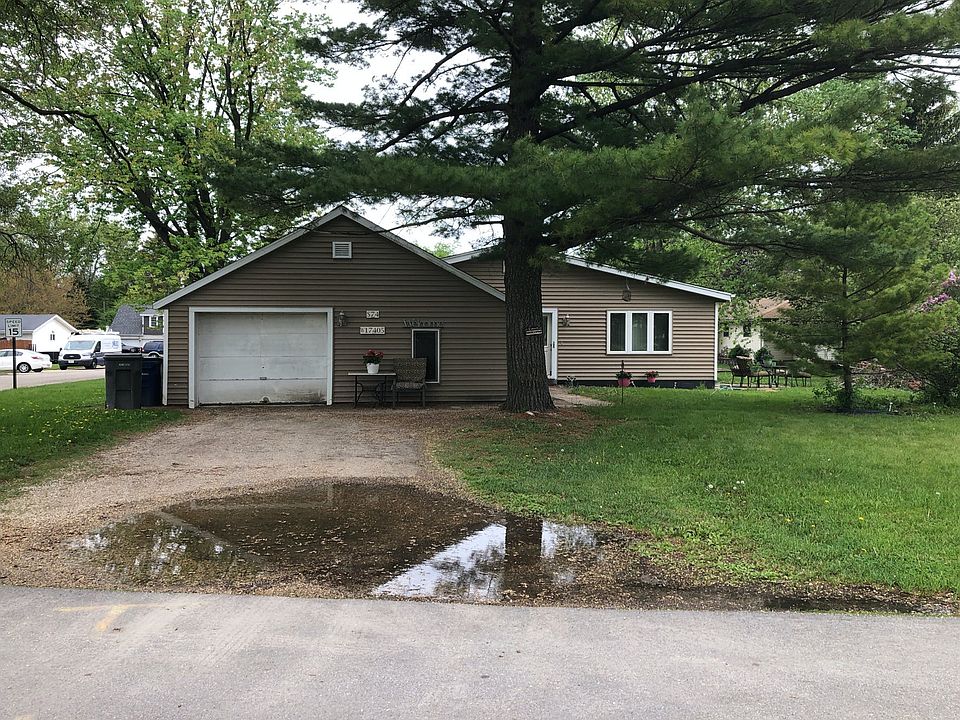 1st image of S74W17405 Lake Dr