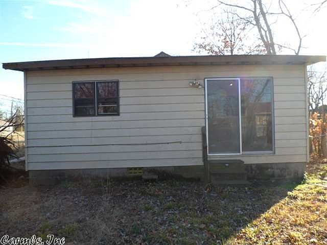 2nd image of 4621 Puckett St
