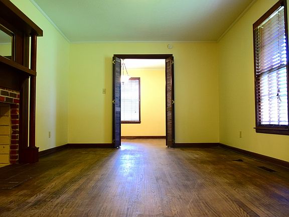 2nd image of 111 Blackwell St