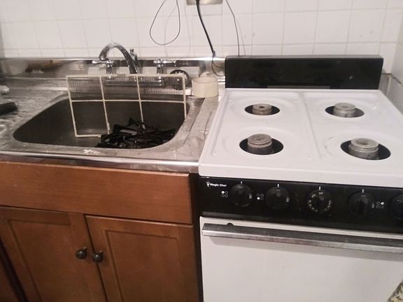 4th image of 319 W 21st St APT C
