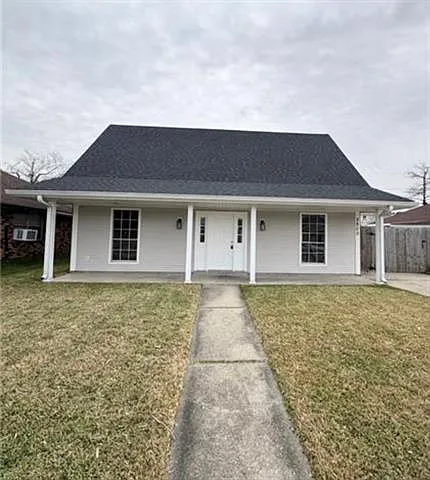 2800 Concordia Dr — Photo 1