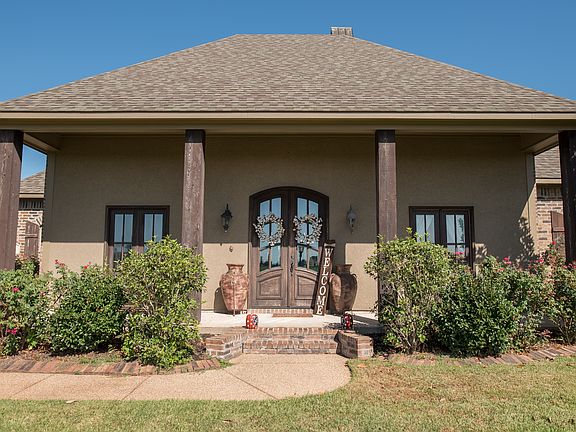 2nd image of 205 Magnolia Chase Dr