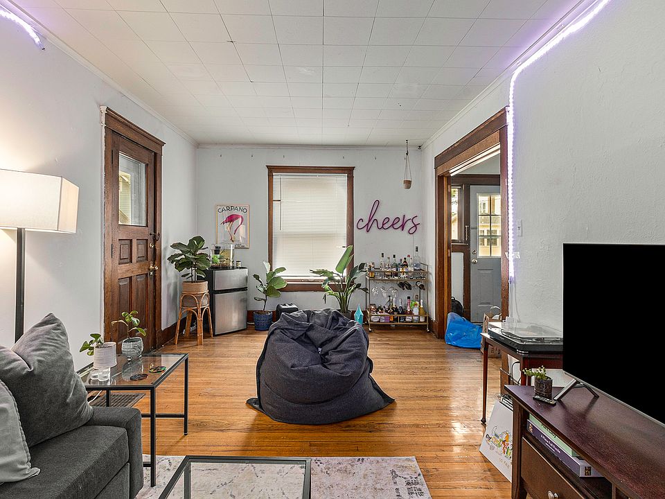 2nd image of 809 Sybil St