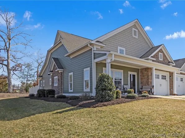 7425 Fiddlers Ln, Gloucester, VA 23061