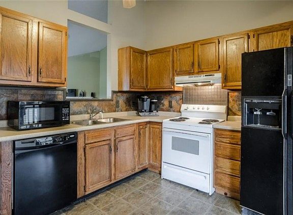 3rd image of 3124 Westbury Dr