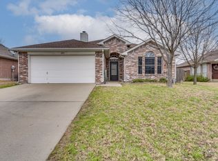 1214 Gray Dawn Dr, Midlothian, TX 76065