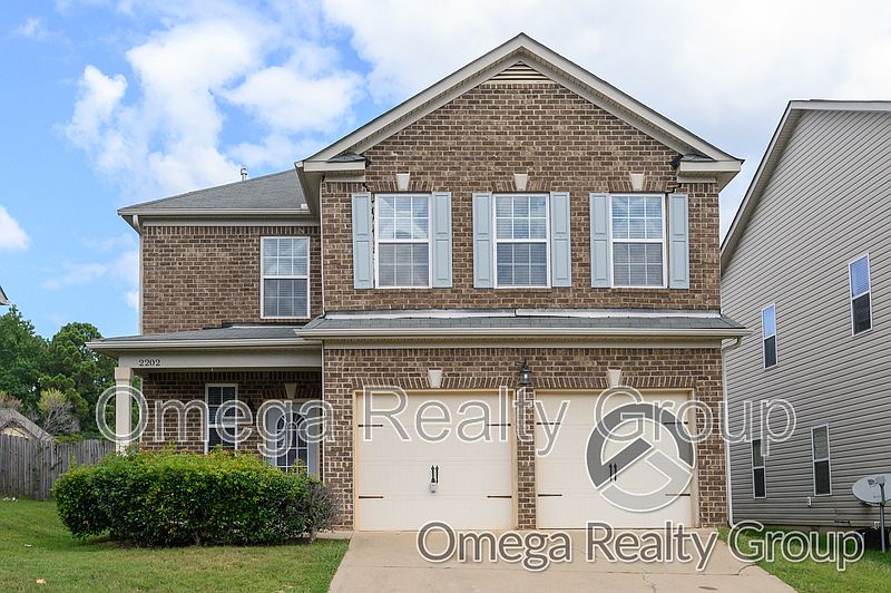 1st image of 2202 Windy Ln