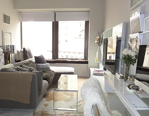 Rented by Douglas Elliman | media 27