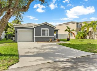 4643 SW 12th Ct, Deerfield Beach, FL 33442
