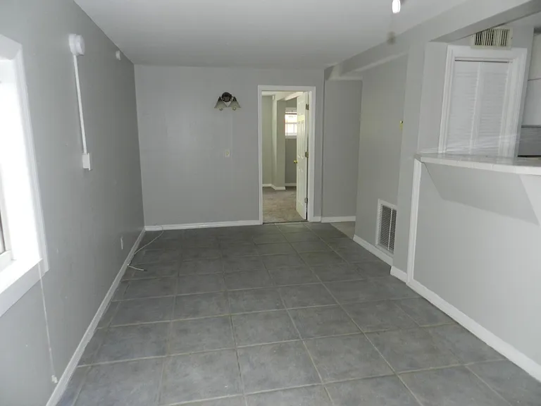 106 22nd Ave N #B — Photo 3