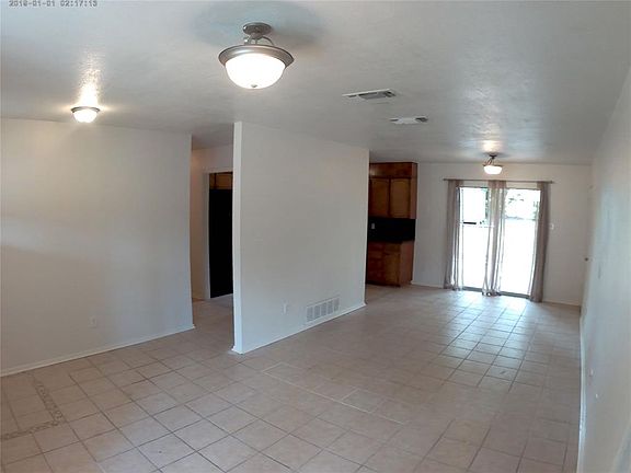 2nd image of 306 W Park Ave
