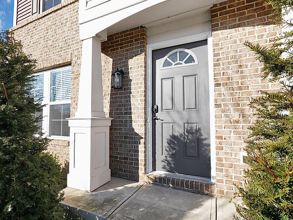 5th image of 1233 Glenbeacome St
