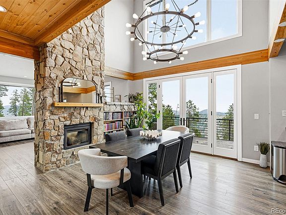 3rd image of 1620 Saddle Ridge Drive