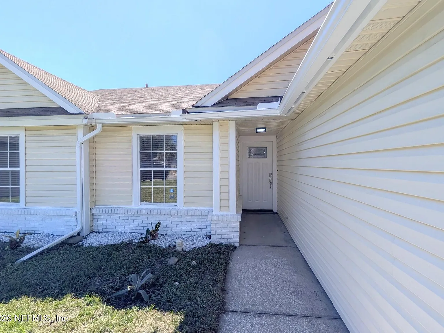 3 bed, 2.0 bath, 1357 sqft, $2,550 — Photo 4