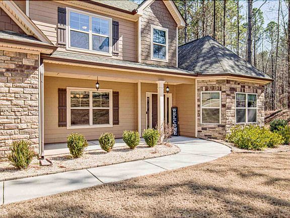 3rd image of 205 Blossom Ln