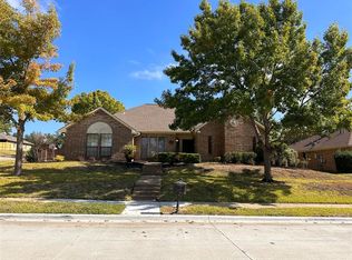 2402 Country Valley Rd, Garland, TX 75041