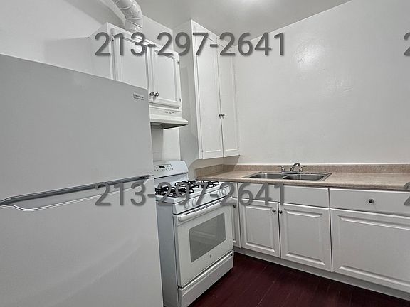 3rd image of 648 N Hobart Blvd APT 18