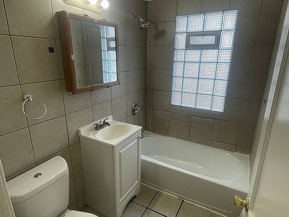 3rd image of 3822-3824 N 36th St