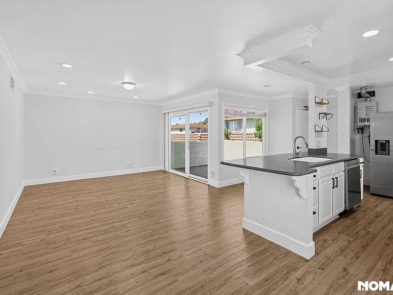 22811 Malaga Way — Photo 25