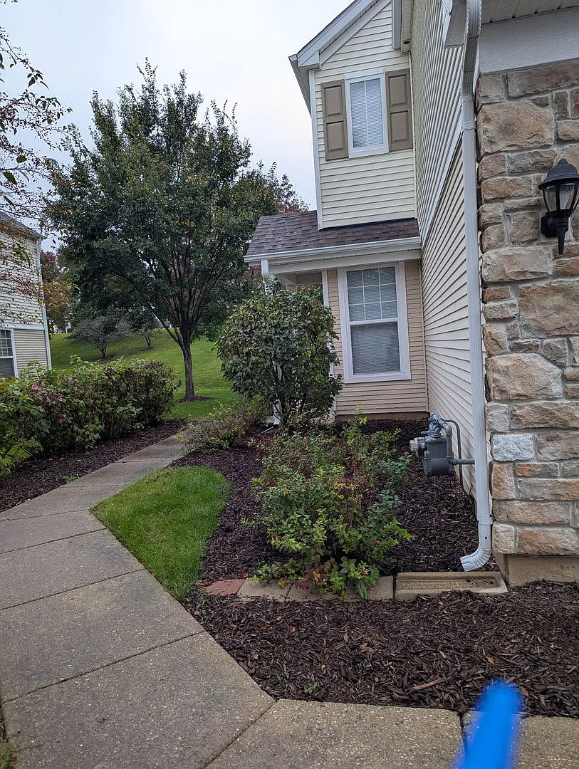 2 bed, 2.5 bath, $2,400 — Photo 2