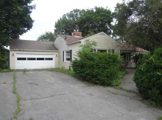 40 Valley View Rd, Poughkeepsie, NY 12603