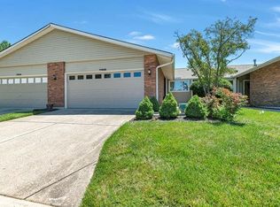 1106 Chase Dr, Lake Saint Louis, MO 63367