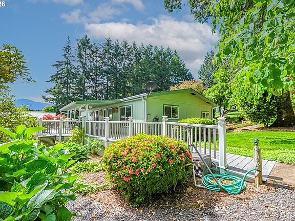 3rd image of 266 Riverwood Ln