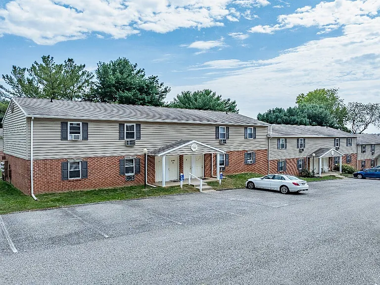 Apartments at Waterford — Photo 242