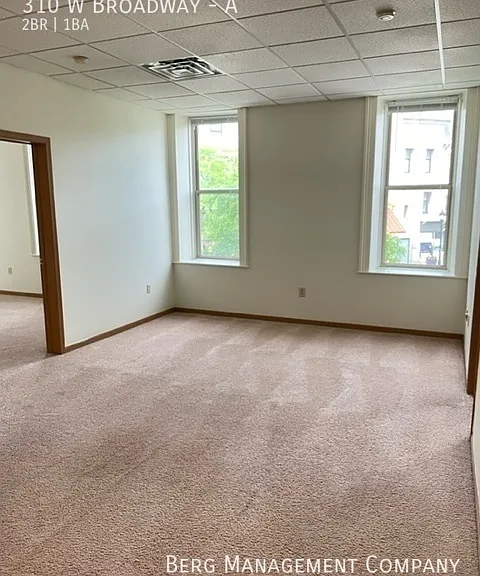 310 W Broadway #A — Photo 4