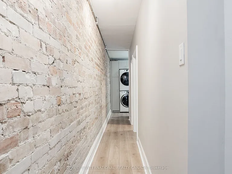15 Indian Road Cres #UPPER — Photo 28
