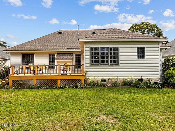 3rd image of 1605 Muirfield Dr