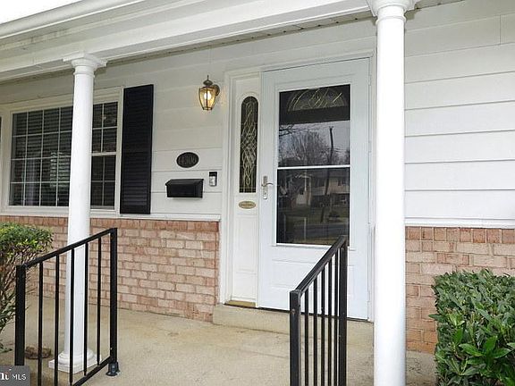 4th image of 14306 Parkmanor Ter