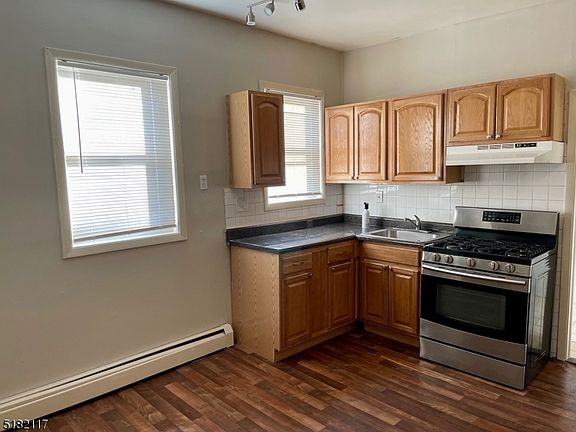 3rd image of 63 Norfolk St #1F