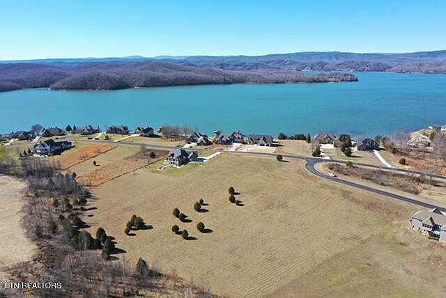 1st image of Pointe Vista Dr