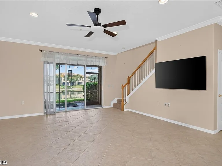 3241 Cottonwood Bnd #101 — Photo 10