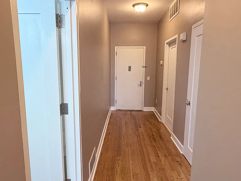 90 Bay Street Lndg #7H — Photo 6